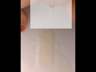 ナプキンをおしっこでひたひたにしてみた