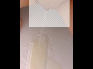 ナプキンをおしっこでひたひたにしてみた