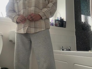 Humping my sink till I cum in my panties..(onlyfans@lemoncity444)