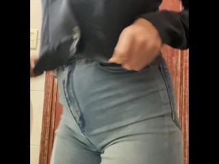 Wetting my jeans with my delicious warm pee.💦😍