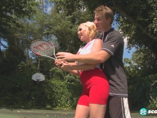 Raquel Sieb: Game, set, ass!