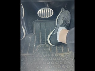 Revving with sneakers and then ankle socks