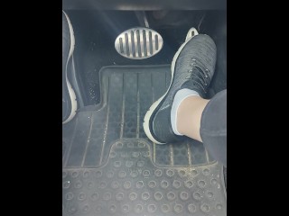 Revving with sneakers and then ankle socks