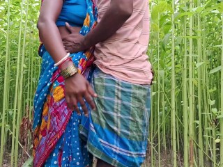 Gaon ki ek Mard Ne jungle mein meri Chut Ki Chudai kar di