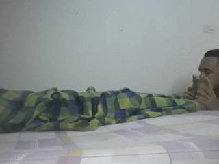 FETICHE CON LO PIES DE MI MADRASTRA TERMINA EN FOLLADA CON TRAGADA DE SEMEN
