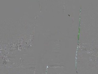 Молодая мамочка на природе, начинающая эксгибиционистка показала свою попку