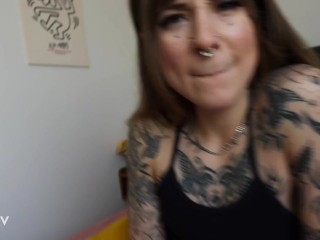 girlfriend’s tatted sister lets me cum inside her while gf is at work - awlivv, jak knife