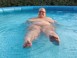 SSBBW big tiddy pool fun! Shake your fat body! By Viola Tittenfee