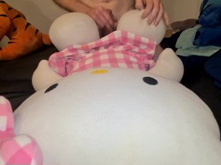 Sex with HELLO KITTY bigg plushie, cumming hard on her
