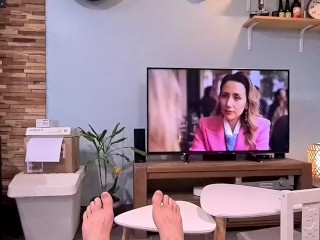 Elle veut une levrette avec son plug anal 😜