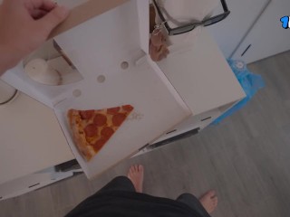 Sexy Student Delivery Girl Ate My Pizza And Got Fucked In Her Tight Pussy