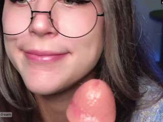 BEAUTIFUL BITCH WITH GLASSES SUCKS A BIG COCK