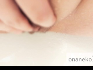 【変態OL】でかクリをしこしこオナニー。クリチンポ皮オナたのちい