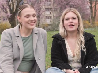 Ersties - Master-Studentin Emma K und Kinderkrankenschwester Nina C genießen das lustvolle Spiel mit