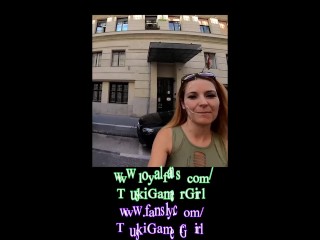 The perverted guy cums on a fruit, the sexy chick eat with relish all!! 😍💦🔥