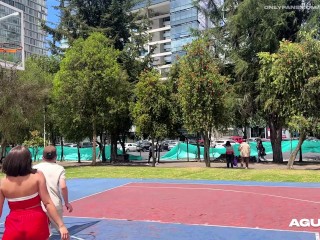 Conoci a una hermosa chica en el parque y grabamos su primer video porno anal