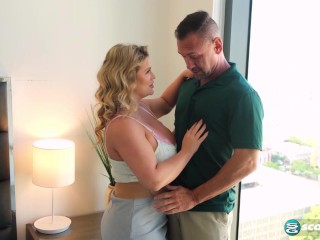 His Hot Date With Andie Anderson Didn't End at the Door