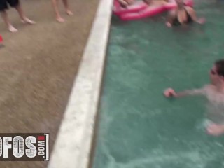 VINTAGE MOFOS - Veronica Rodriguez And Madelyn Monroe Take On All the Dicks In An Outdoor Pool Party