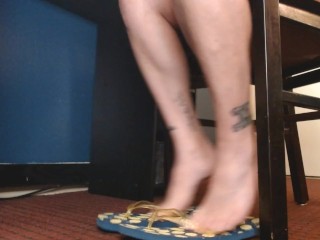 Barefeet Bare Toenails Flip Flops