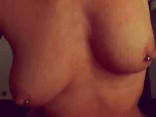 In der Reiterstellung gefickt und Ihn dabei abgepisst