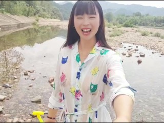 【ビショビショ】河原ノーブラ散歩中に水を掛けられ...💦人妻,熟女,日本人,無修正,素人,個撮,個人撮影,ちくぽち,ヌード,野外露出,屋外,オナニー
