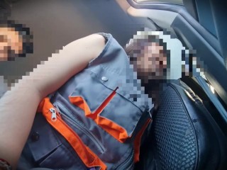 sexo en el auto en plena carretera con ingeniera italiana