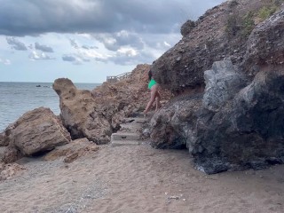 Follandome en La Playa. Desconocido se Pajea Conmigo