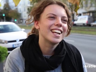 Ersties - Liliths farbintensiver Traum, von zwei Frauen dominiert zu werden, wird wahr!