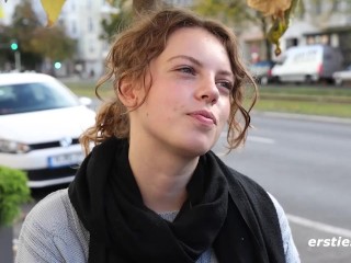 Ersties - Liliths farbintensiver Traum, von zwei Frauen dominiert zu werden, wird wahr!