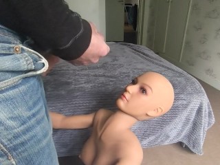 bold sexdoll get a big load of cum