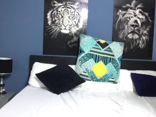 MY FRIEND SENDS ME A DELICIOUS HOT VIDEO