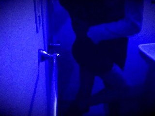 CLIP 💦 FUCKED 3 TIMES IN ONE NIGHT IN THE RESTROOM OF THE BAR