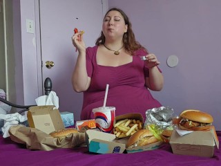 Klairvayzer Indulges in Fast-Food Face Stuffing