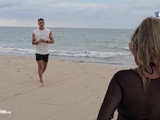 Outdoor sex with a stranger I met on the beach - Max Betancur & Tatiana Alvarez