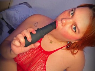 Today you are my good boy and I masturbate for you with my new vibrator to give you my hot squirts.