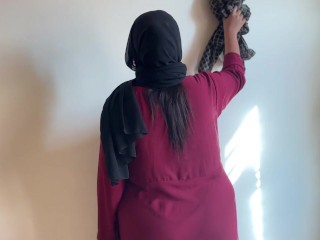 Arabian Hotel Maid Cleaning My Room & Show Me her Huge ass & huge Boobs!