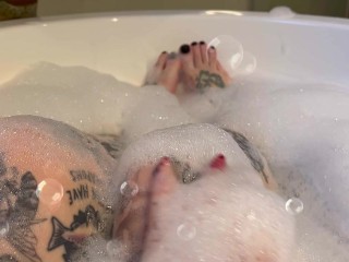 Join me for a sexy soapy bath?