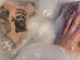 Join me for a sexy soapy bath?