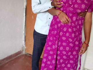 අම්මෝ මල්ලිපැටියෝ ඒකේ ලොකු Sri Lankan StepSis Call her Exboyfriend to Sex and Fuck with his Creampie