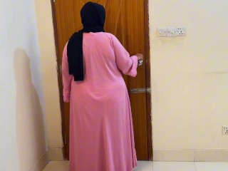 Muslim Arab Hot Stepmom Want Anal Fuck Inside Her Bubble Booty From Hotel Guy!