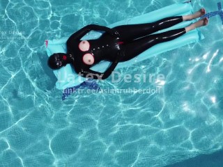 Latex vacation in the pool Teaser