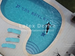 Latex vacation in the pool Teaser