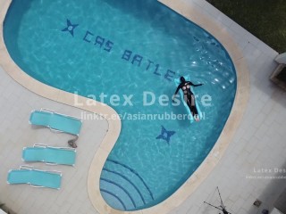 Latex vacation in the pool Teaser