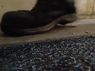 Dog Biscuit Walkover Grind Crush & Trample, size 11 dirty boots 89kg 👣👣