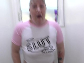 Trashy Kiwi MILF retrieves and reinserts Butt Plug tail after it falls out while pissing in toilet