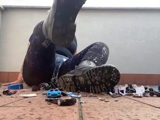 POLICE TOY CAR DESTROYER