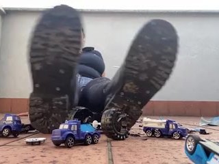 POLICE TOY CAR DESTROYER