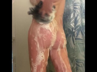New watch me lather in soap rub my pussy finger myself(for the fans who asked)🤗
