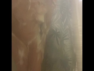 New watch me lather in soap rub my pussy finger myself(for the fans who asked)🤗