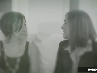 Horny Lesbian Jennifer White & Molly Mason Get Together - 4K teaser